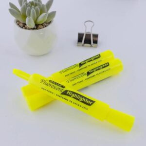 HIGHLIGHTER BAZIC FLUORESCENT YELLOW